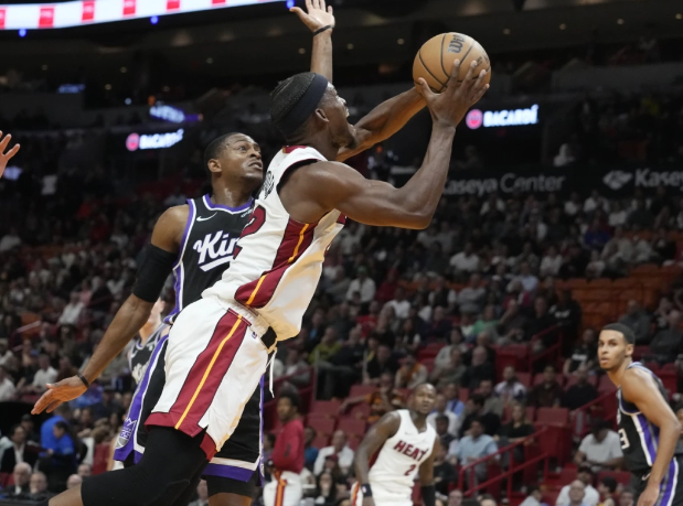 Miami Heat lopettaa tappioputken suurella voitolla Sacramento Kingsistä